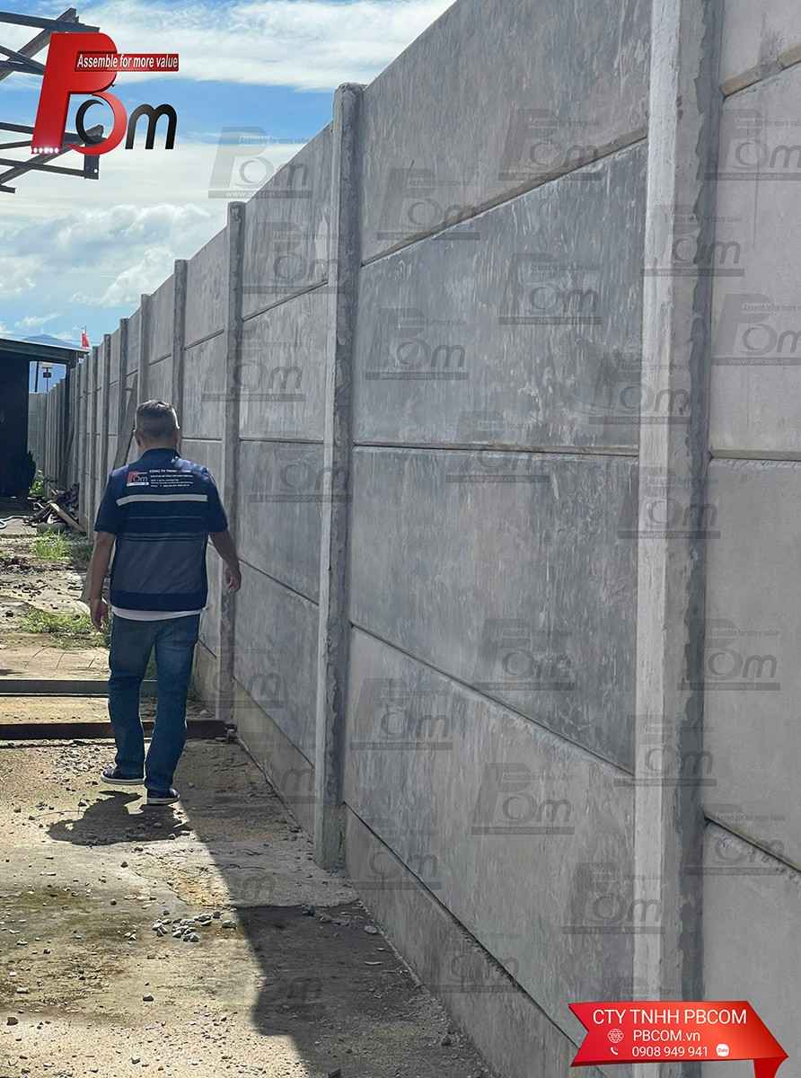 Làm hàng rào có cần móng?