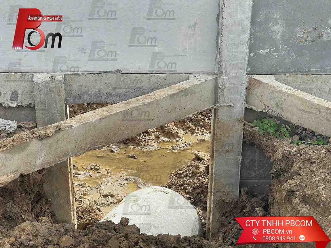 Làm hàng rào có cần móng?