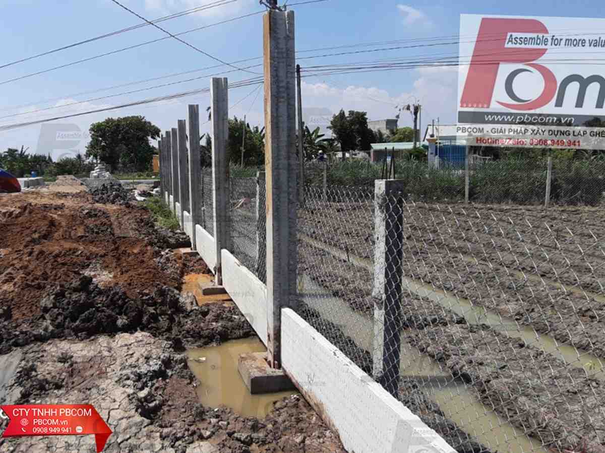 Sử dụng cột bê tông đúc sẵn giúp tối ưu chi phí làm hàng rào b40.