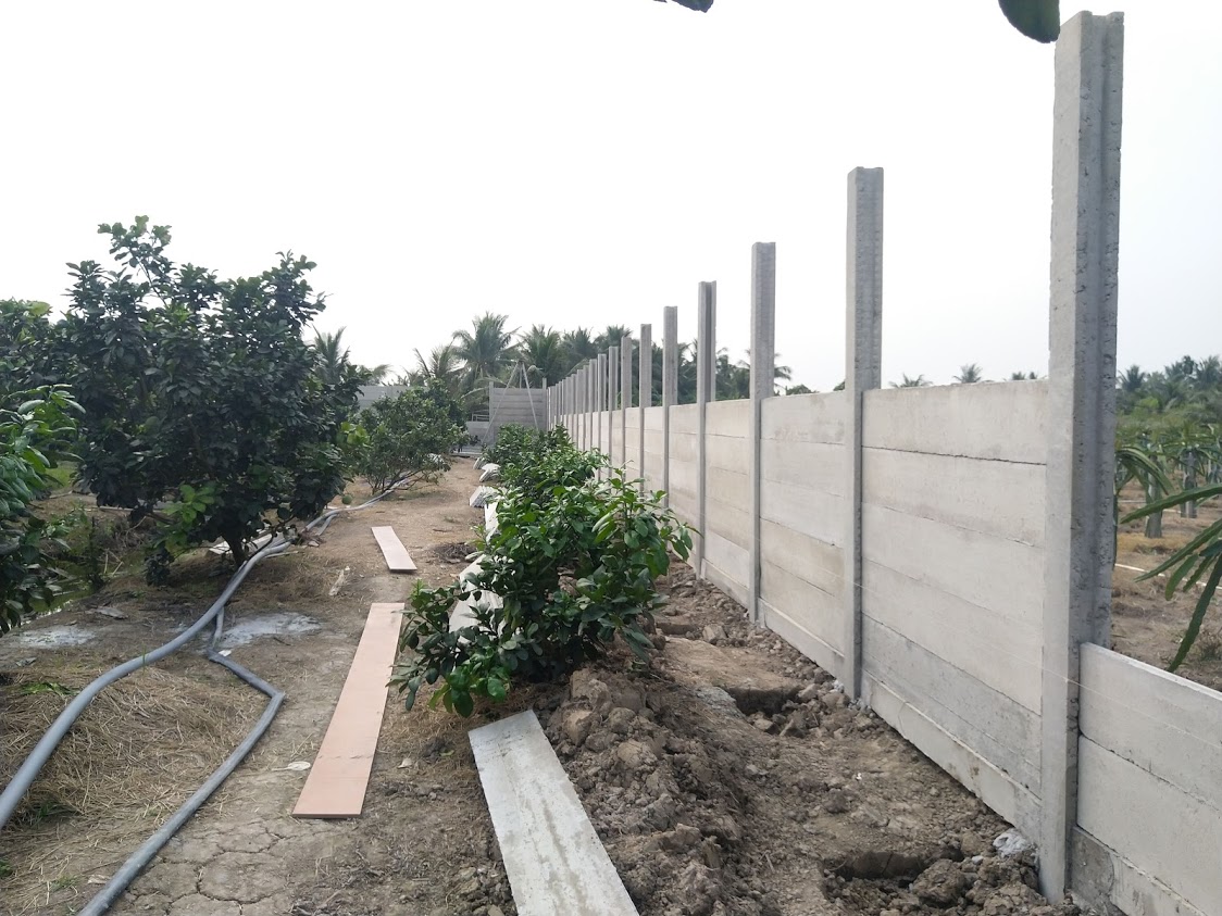 Hàng rào bê tông cốt thép lắp ghép