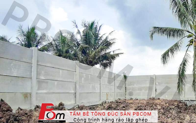 Thi công hàng rào lắp ghép với tấm tường bê tông cốt thép lõi rỗng